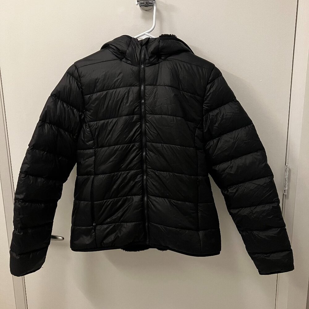 Aritzia Tnaction The Little Fuzzy Puff Puffer Coat in Black